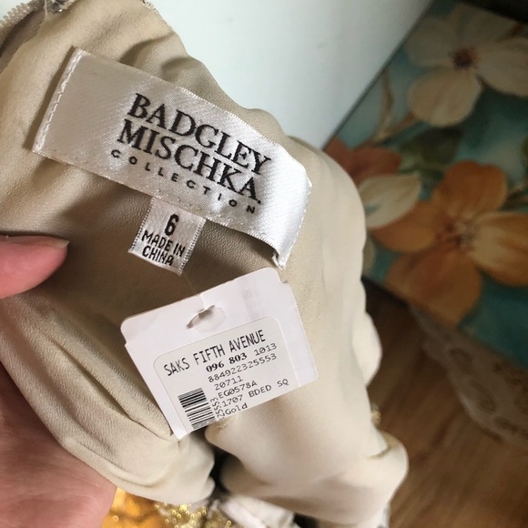 Badgley Mischka Gold evening dress😍😍 - Picture 5 of 5